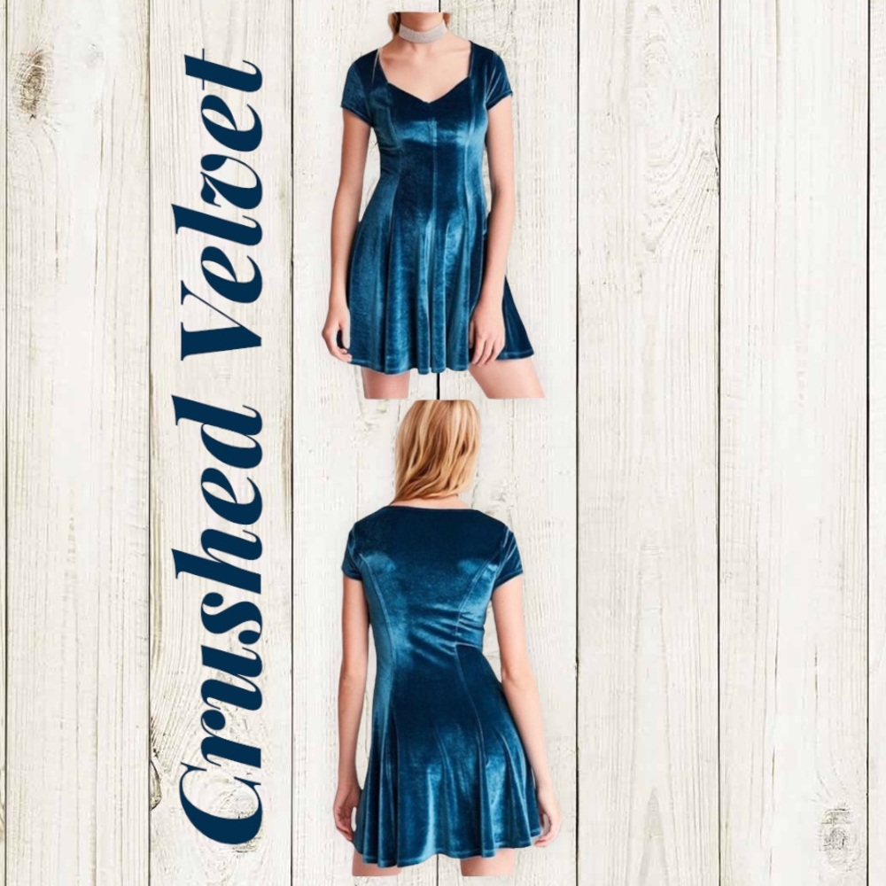 Kimchi Blue Crushed Velvet Sweetheart Skater Dress